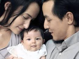 Netizens Are Convinced Daniel Wu's 7-Year-Old Daughter Is Going To Be A  Model Just Like Her Mum