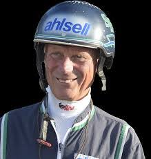 Jeffrey Obrien's Instagram, Twitter & Facebook