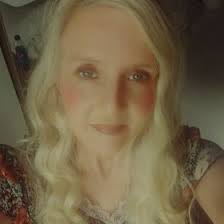 Julie Bug (sunshinesmiles16)