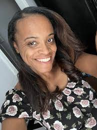 Nadine Reilly's Instagram, Twitter & Facebook