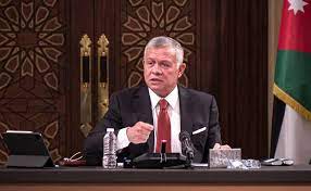 عبد الله الثاني بن الحسين الهاشمي (مواليد 1962 م)، هو ملك المملكة الأردنية الهاشمية منذ عام 1999 م. ÙÙŠ Ø®Ø·Ø§Ø¨ Ù„Ø·Ù…Ø£Ù†Ø© Ø§Ù„Ø´Ø¹Ø¨ Ù…Ù„Ùƒ Ø§Ù„Ø£Ø±Ø¯Ù† ÙŠØ¤ÙƒØ¯ ÙˆØ£Ø¯ Ø§Ù„ÙØªÙ†Ø© Ø£Ø®Ø¨Ø§Ø± ØµØ­ÙŠÙØ© Ø§Ù„Ø±Ø¤ÙŠØ©