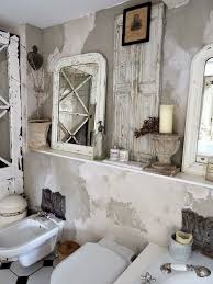 Yellow lighting gives a dramatic effect to the room. Endlich Fertig Bad Makeover Im Grossen Bad Shabby Chic Bathroom Small Farmhouse Bathroom Farmhouse Bathroom Decor