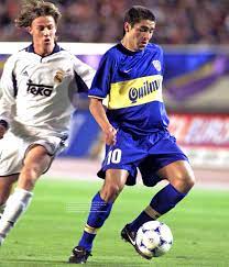 Todos pensaron que los 'galácticos' remontarían el duelo, pero apareció la el exportero del real madrid reconoció la calidad de riquelme y los suyos. Tphoto On Twitter Guti Real Madrid And Juan Roman Riquelme Boca Juniors In The 21st Toyota European And South American Club Cup Boca Juniors Argentina Vs Real Madrid Spain 2 1 At Tokyo National Stadium