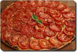 Tarte Fine Aux Tomates Moutarde Et Romarin Des La Sortie Du Four Recette De Plat Recettes De Cuisine Tarte Fine