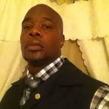 Artgenius Résine Noir Lion Statue magnétique Trombone Dispener, Trombone,  Support de Bureau, Accessoire de Bureau doré : Amazon.fr: Cuisine et Maison