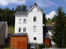 Hier finden sie häuser vieler immobilienportale und durch die einfache & schnelle häusersuche mit intuitiven filtermöglichkeiten ist das ziel traumhaus zum greifen nah. Haus Zum Verkauf Untergrochlitzer Str 7 07973 Greiz Greiz Kreis Mapio Net