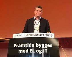 Per chi non lo sapesse, su google potete tradurre da italiano in tutte le lingue. Ki480jpwl0ya7m