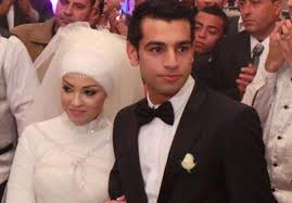 Mohamed salah family photos with daughter and wife magi salah 2020. Loving Wife And Dedicated Philanthropist 7 Facts About Salah S Wife Magi Tribuna Com