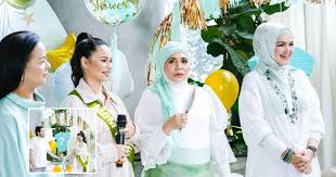 Beliau dilahirkan pada 28 september 1992 di kampung bakar batu, johor bahru, johor dan berdarah kacukan melayu (ayah) dan pakistan (ibu). Beruntung Izara Aishah 3 Mak Buat Kejutan Baby Shower Bakal Terima Anak Perempuan Nona