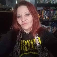 Angela Lantz's Instagram, Twitter & Facebook