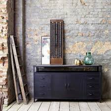Les fêtes arrivant a grands pas, je ne pouvais pas ne pas vous montrer quelques idées j'ai commencé par décorer la pièce (la rampe d'escalier) et le plafond au dessus de la table. 45 Idees Deco De Buffet Et Commode