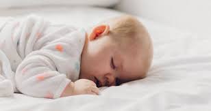 Vor dem kauf ist die qualität des materials und die verarbeitung der matratzenauflage zu checken. Worauf Sie Beim Kauf Der Baby Matratze Achten Sollten Asco Bettwaren Ag