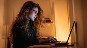 خطبتني لزوجها لإشباع رغباته الجنسية - BBC News عربي