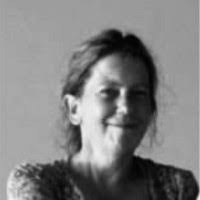 Liz Bateman's Instagram, Twitter & Facebook