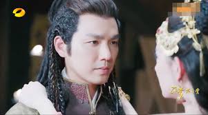 Nóng mắt với cảnh khoe ngực quá lố trong phim của Angelababy