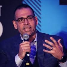 Frank Malpica's Instagram, Twitter & Facebook