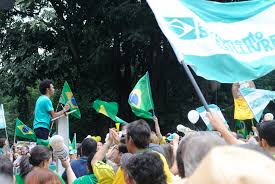 Manifestantes voltam às ruas em atos com foco no impeachment. Mbl E Vem Pra Rua Decidem Promover Manifestacoes Contra Bolsonaro