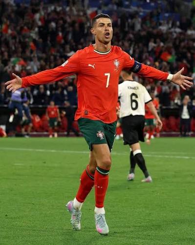 The Final Mission: Ronaldo, Portugal, and the Dream of World Cup Glory 🇵🇹🏆 As Portugal begins its World Cup journey, fans around the world are dreaming of a moment that would become