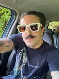 Another masterpiece The Fellini Markhor from the heritage collection I  always loved so much the Pasolini but this particular Fellini stole my  heart #embracethespectacle #markhor #jacquesmariemage