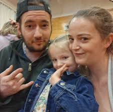 How to return a lost wallet to its owner in Dexter Maine?