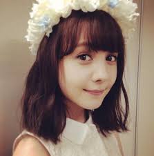 トリンドル玲奈は整形で団子鼻をつまんだ ホクロ除去でよりハーフに 芸能人の気になる疑問を追跡 考察 エンタスタイル ロブヘア ボブ ロングボブ