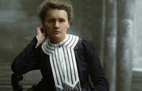 Geborene maria salomea skłodowska) war eine polnische chemikerin und. Marie Curie Portrait D Une Femme Engagee 1914 1918 De Marie Noelle Himbert Le Suricate Magazine