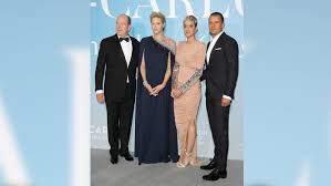 Their relationship timeline as singer announces pregnancy. Orlando Bloom Katy Perry Zum Allerersten Mal Gemeinsam Auf Dem Roten Teppich