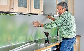 Kuchenruckwand Plexiglas Arbeitsplatte Kuchenruckwand Plexiglas Kitchen Mirror Diy Bathroom Decor Kitchen Remodel Design
