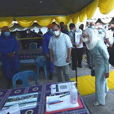 Sofie louise johansson a épousé en 2019 muhammad faiz, frère de l'actuel sultan de kelantan. Sofie Louise Johansson On Instagram March 10 Today We Went To Visit The District Of Pasir Mas In Kelantan Earlier This Month There Was A Landslide 500m That Damaged