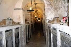 Housing more than 8,000 sicilians' mummies, catacombe dei cappuccini is one of italy's (and the world's) most. Le Catacombe Dei Frati Cappuccini Genova Citta Segreta