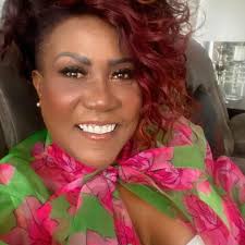 Renowned beauty educator and celebrity artist biography