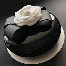 Black And White Mirror Glaze Cake Pin By Cindy Crandall On Beautiful Cakes Cupcakes Glass Cakes Chocolate Hazelnut Cake Pretty Cakes