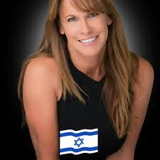 Jeanine Daniel's Instagram, Twitter & Facebook