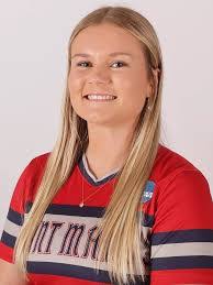 Chelsea Bennett's Instagram, Twitter & Facebook