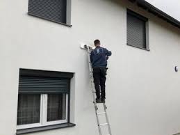 Rehau i ka vendosur vetës qëllimin për të zhvilluar dritare dhe dyer që janë po aq moderne sa edhe. Dyer Dritare Roleta Xhama Filikaqa