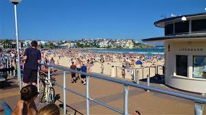 Holidays during which an institution (especially a school, university) or a business is closed; Ferien Und Feiertage In Australien Australien Guide Com