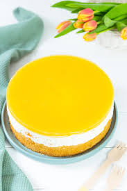 Sie wird mit der gesüßten kondensmilch verfeinert, die die creme süßt und die vor allem zusammen mit dem quark der creme. Mandarinenkuchen Mit Quarkcreme Mein Naschgluck