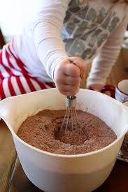 Pin By Annie Knox On Drinks Homemade Hot Chocolate Mix Homemade Hot Cocoa Homemade Hot Chocolate