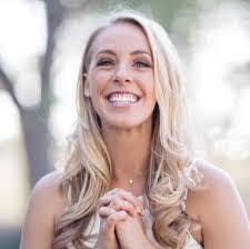 Jessica Speck's Instagram, Twitter & Facebook