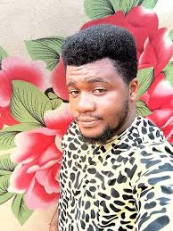 Hello everyone? Ondinapo ngaa okapulo kashona, teti ano omukiintu oha  hokanwa naana Anto Ngee aadha poovula ngapi , nokwa pumbwa ngeno okukala  ngiini? I need an honest answer please