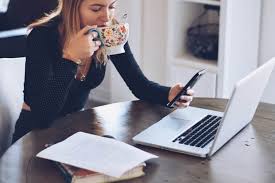 Letter To College Students Who Re Living At Home From A Fellow Student In 2020 College Students College Classes College Experience