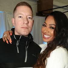 Anthony Mossiah's Instagram, Twitter & Facebook