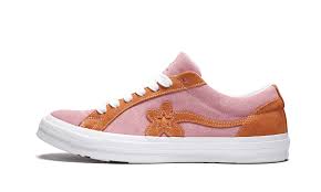 It coincides with a complete apparel capsule of converse essentials tees and french terry crew sweatshirts available in light grey heather, white, green and limoges. Converse One Star Ox Golf Le Fleur Candy Pink 162125c