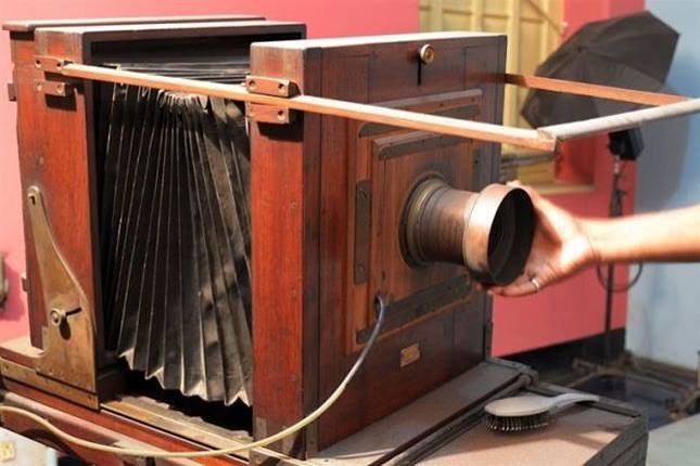 Bourne & Shepherd: World's Oldest Operating Photo Studio in Kolkata Breathed its Last - Indian Eagle Blog | US-India Travel News | Diaspora Stories