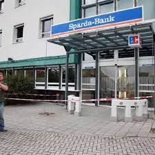 Sparda bank öffnungszeiten in kassel. Funf Manner Stehlen Geldautomaten Waldau