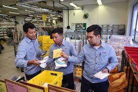 About the company our client is a us based leading upstream oil and gas company with its asia pacific headquartered in singapore. Coronavirus Support Offered To Malaysian Workers Staying In Singapore After Lockdown Says Iswaran Health News Top Stories The Straits Times