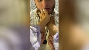 Lindabooxo worship and eat my toes one by one