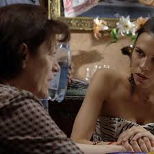 I am an old communist hag) is a 2013 romanian drama film directed by stere gulea. Sunt O BabÄƒ ComunistÄƒ Sunt O BabÄƒ ComunistÄƒ 2013 Film Cinemagia Ro