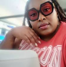 Large 64m2 one-bedroom cottage for rent in Westdene close to Melville  (“Meldene"). It has a spacious lounge with a skylight, refurbished  kitchenette with granite top, gas stove and extractor, fridge and microwave  (