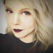 Revisit Jesse Tyler Ferguson and Justin Mikita's comfortably curated  California haven 👉https://archdigest.visitlink.me/mV79JI When actor  #JesseTylerFerguson and his husband, producer #JustinMikita, decided to  move from LA's trendy Los Feliz to the ...